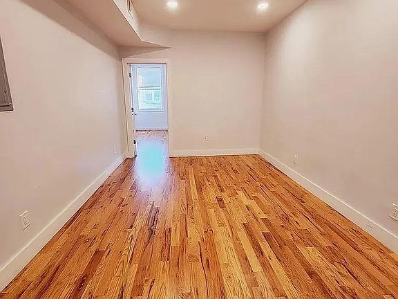 2nd image of 19 Jewett Ave #2LL
