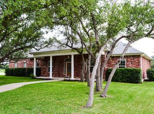 240 S Encino Xing, Liberty Hill, TX 78642