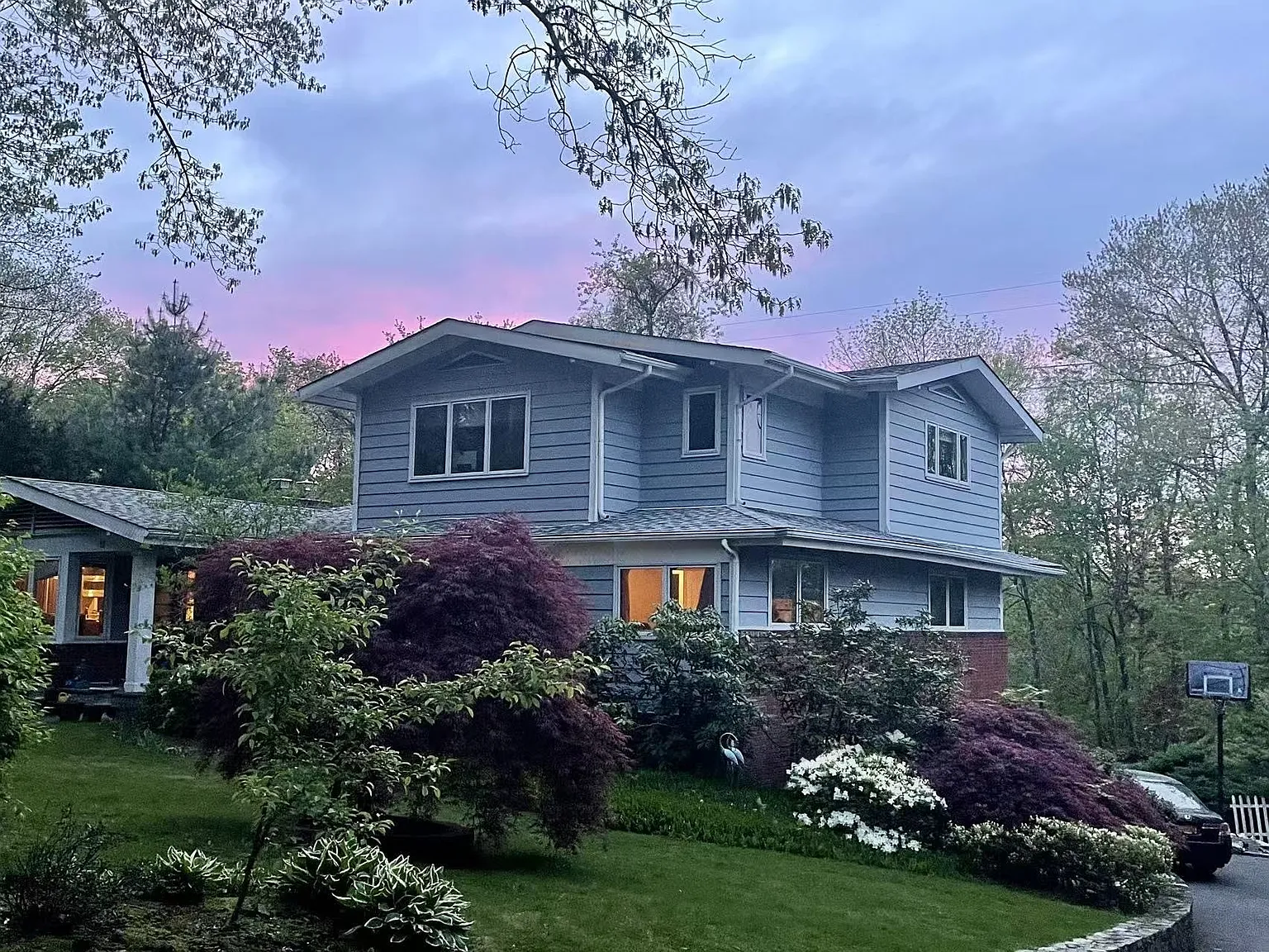 5 bed, 3500 sqft, $9,800 — Photo 1