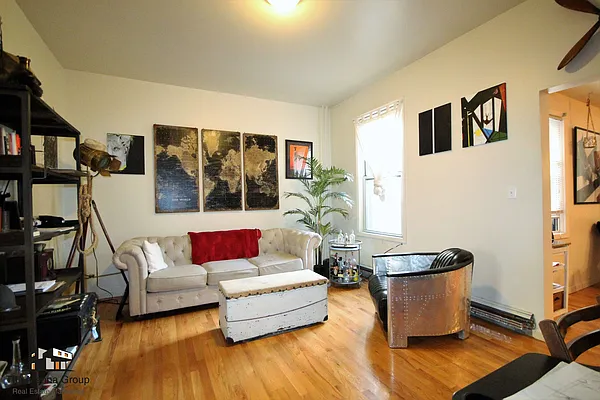 Rented by Bold New York | media 16