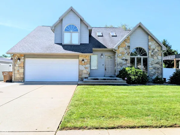 2323 Crump Ln, Columbus, IN 47203