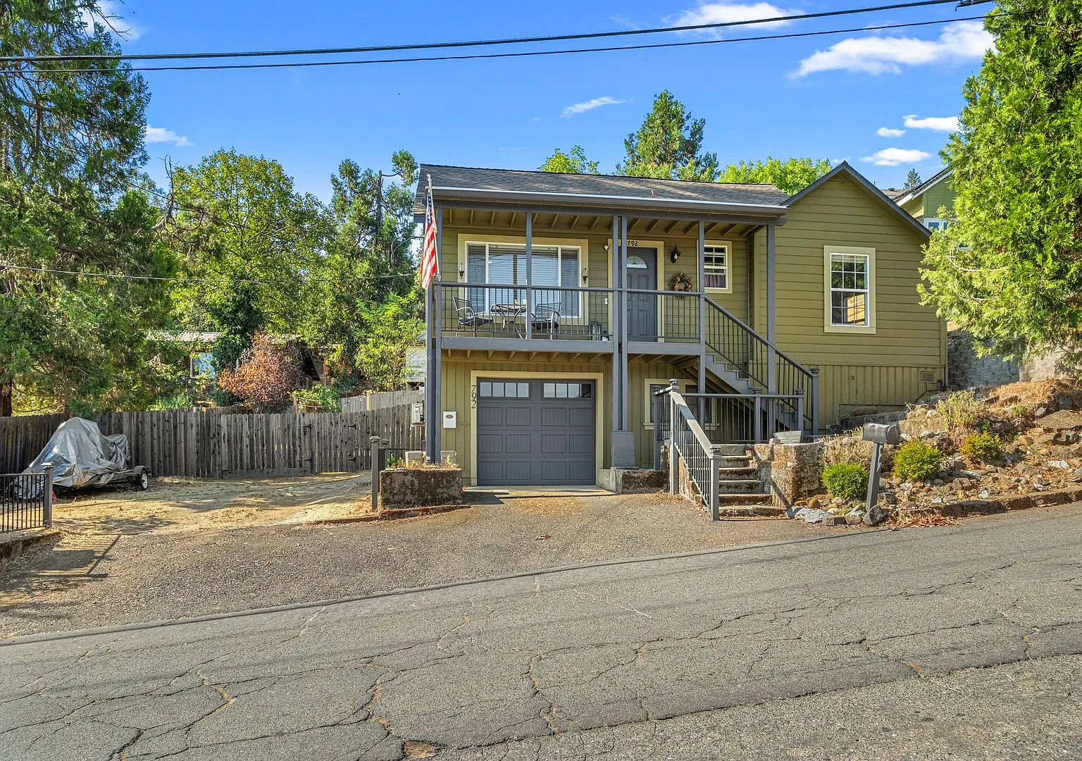 Remodeled 2 Bedroom Home Near Historic Downtown Placerville — Photo 1
