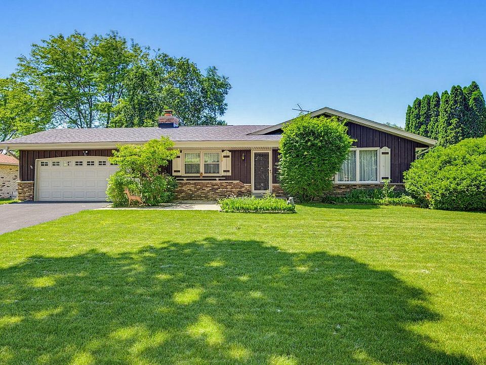 1st image of 9069 N Maura LANE
