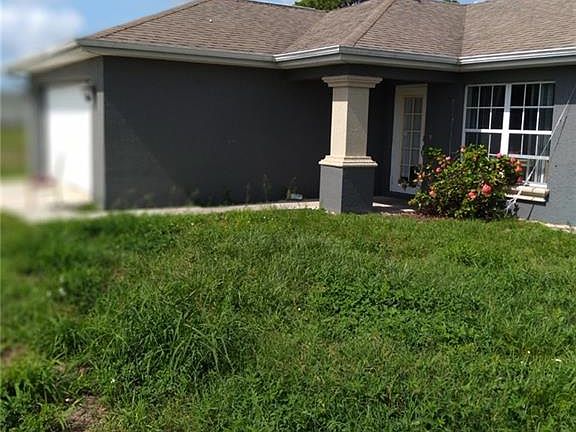 2nd image of 212 Chiquita Blvd N