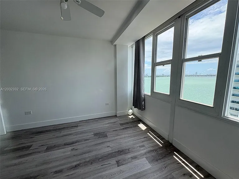 7545 E Treasure Dr #9H — Photo 37