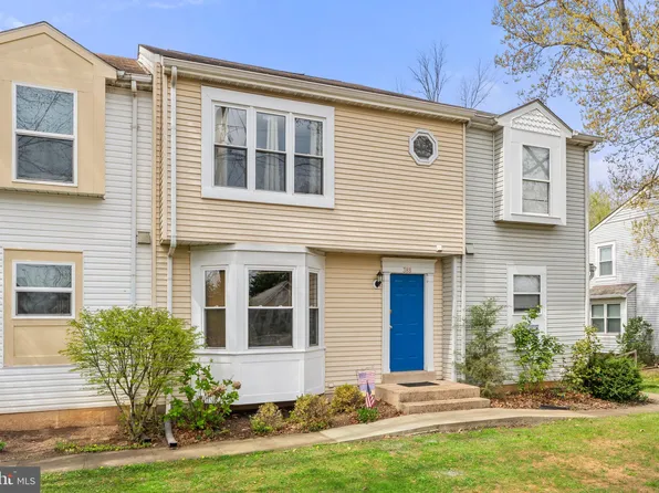 388 Falmouth St, Warrenton, VA 20186