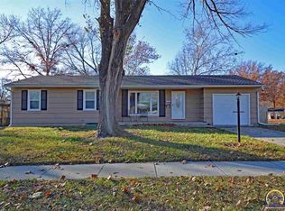 2521 SW Fairmont Rd, Topeka, KS 66614