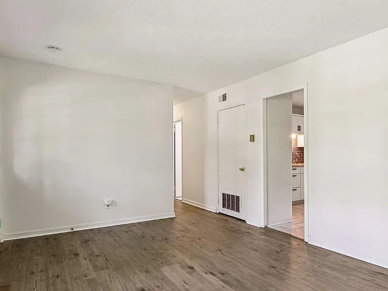 325 Comet Dr — Photo 11