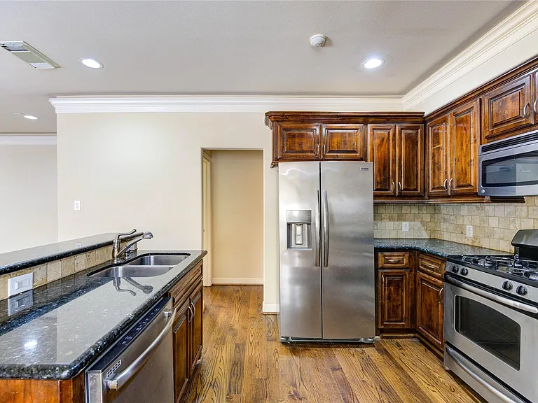 5813 Washington Ave #B — Photo 14