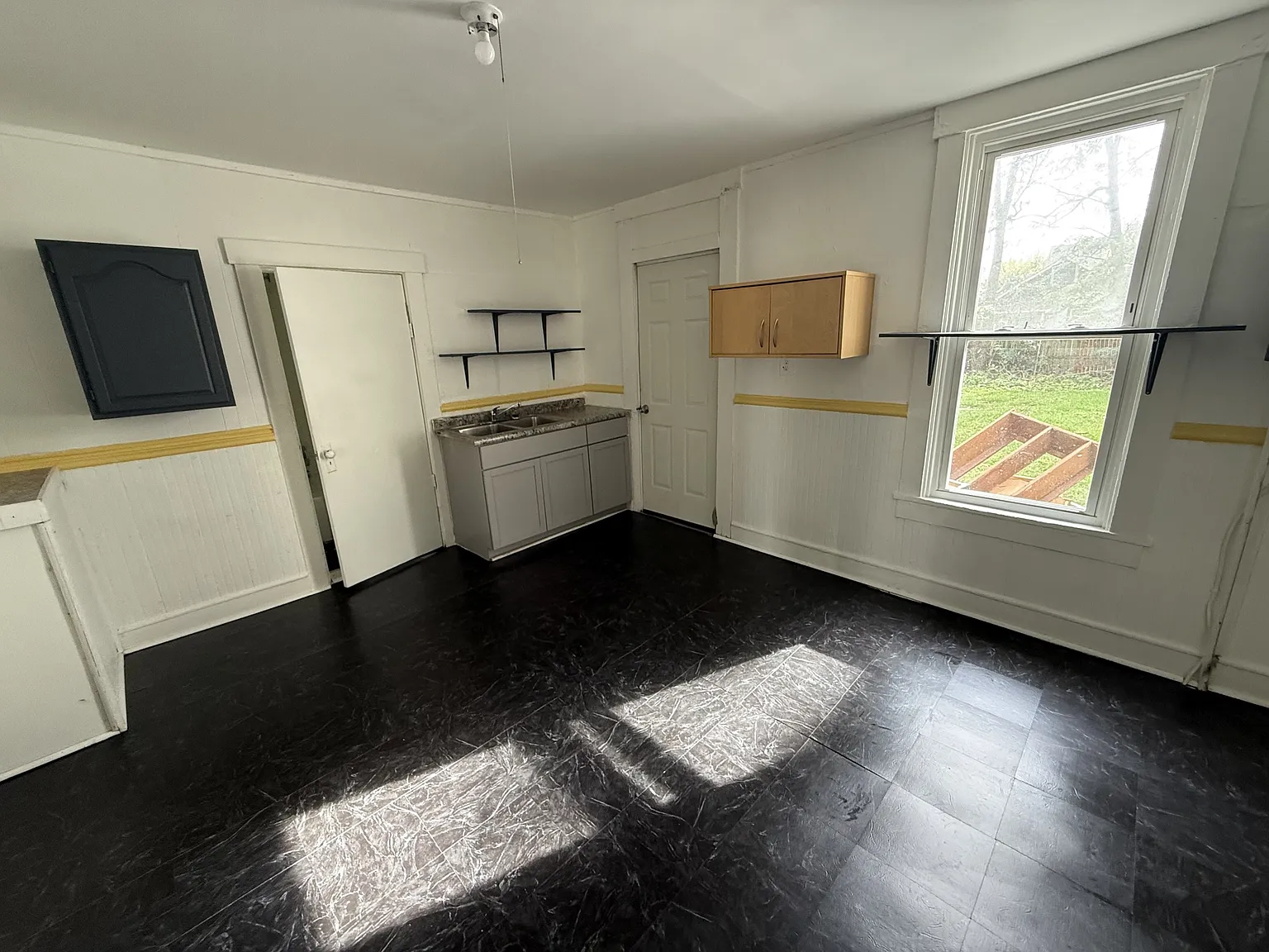 243 Chestnut Ave — Photo 4