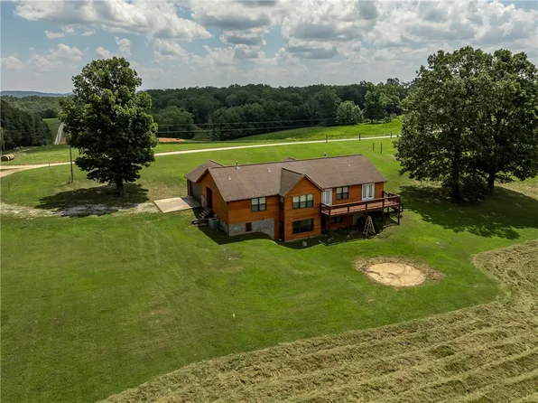 769 Madison St #8739, Huntsville, AR 72740