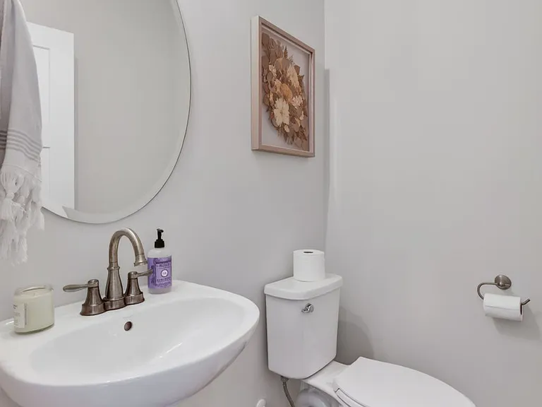 1262 Laconia Ln — Photo 12