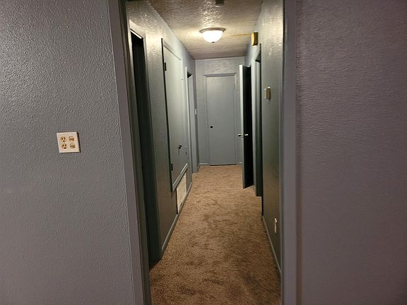 5th image of 1104 Rolling Hills Dr