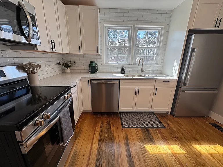 310 Crest Dr — Photo 14