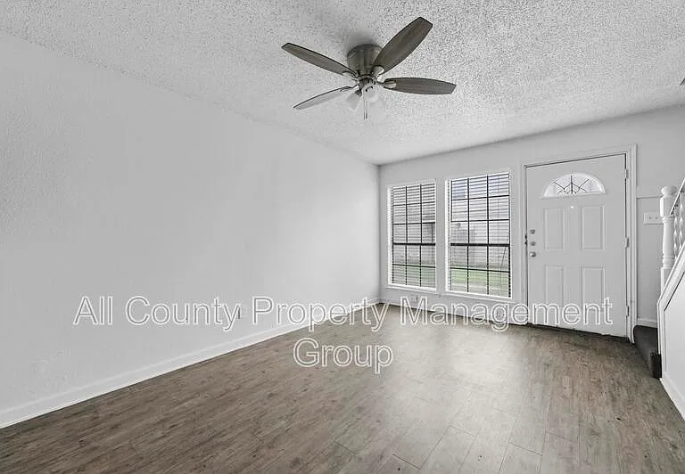 4921 Miller Ave — Photo 7
