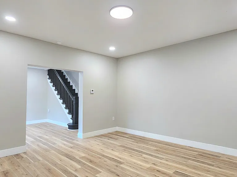 Living room. Angle 2.