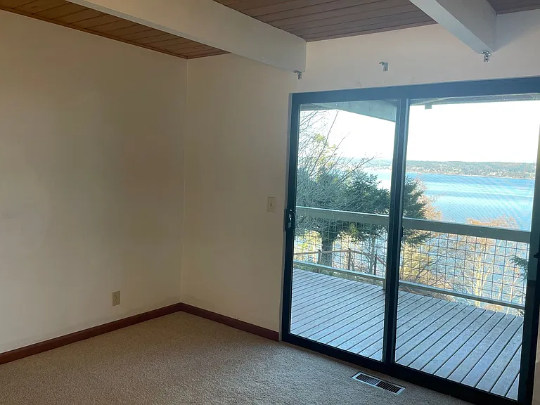 2269 Cranes Landing Dr — Photo 8