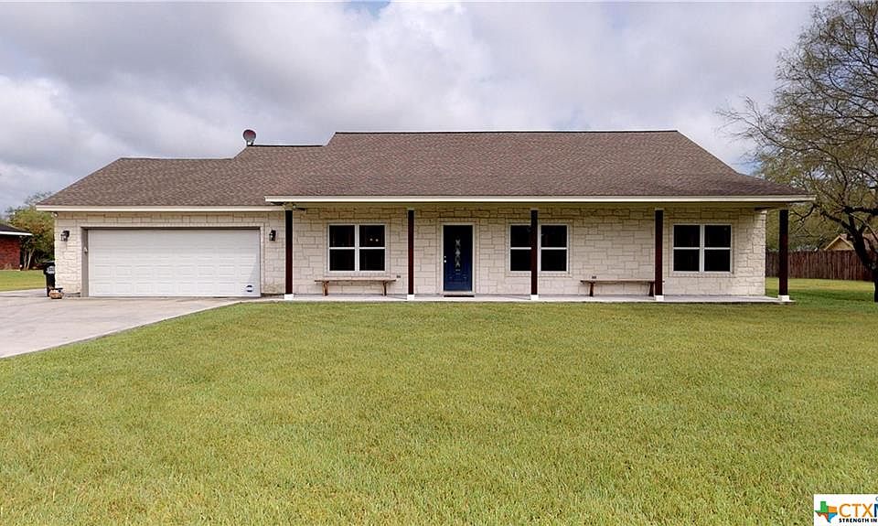 1st image of 218 Kingwood Forest Dr