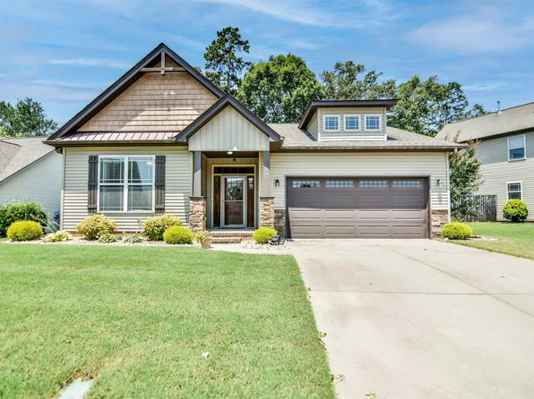 107 Sedgebrook Dr, Simpsonville, SC 29681