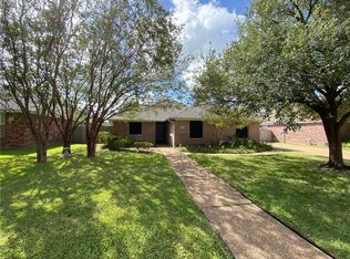 306 Landsburg Ln, College Station, TX 77845