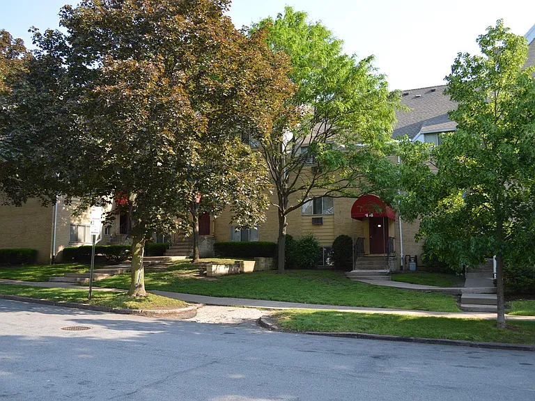 1150 Mount Hope Ave — Photo 16
