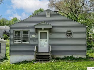 5746 N 35th St, Omaha, NE 68111