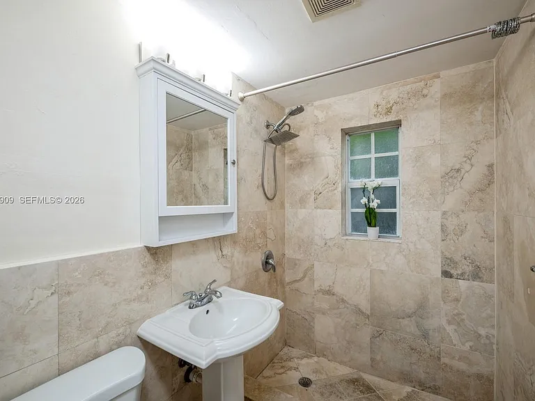 237 Madeira Ave #3 — Photo 33