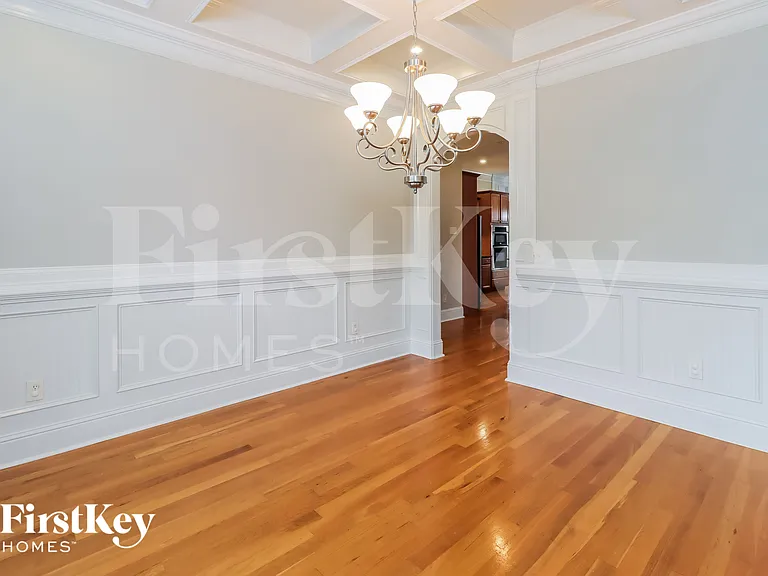 3120 Alhambra Cir — Photo 7