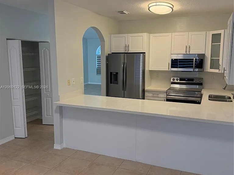 9128 SW 162nd Pl — Photo 7