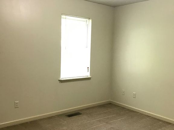 5th image of 536 Monticello Ave #B