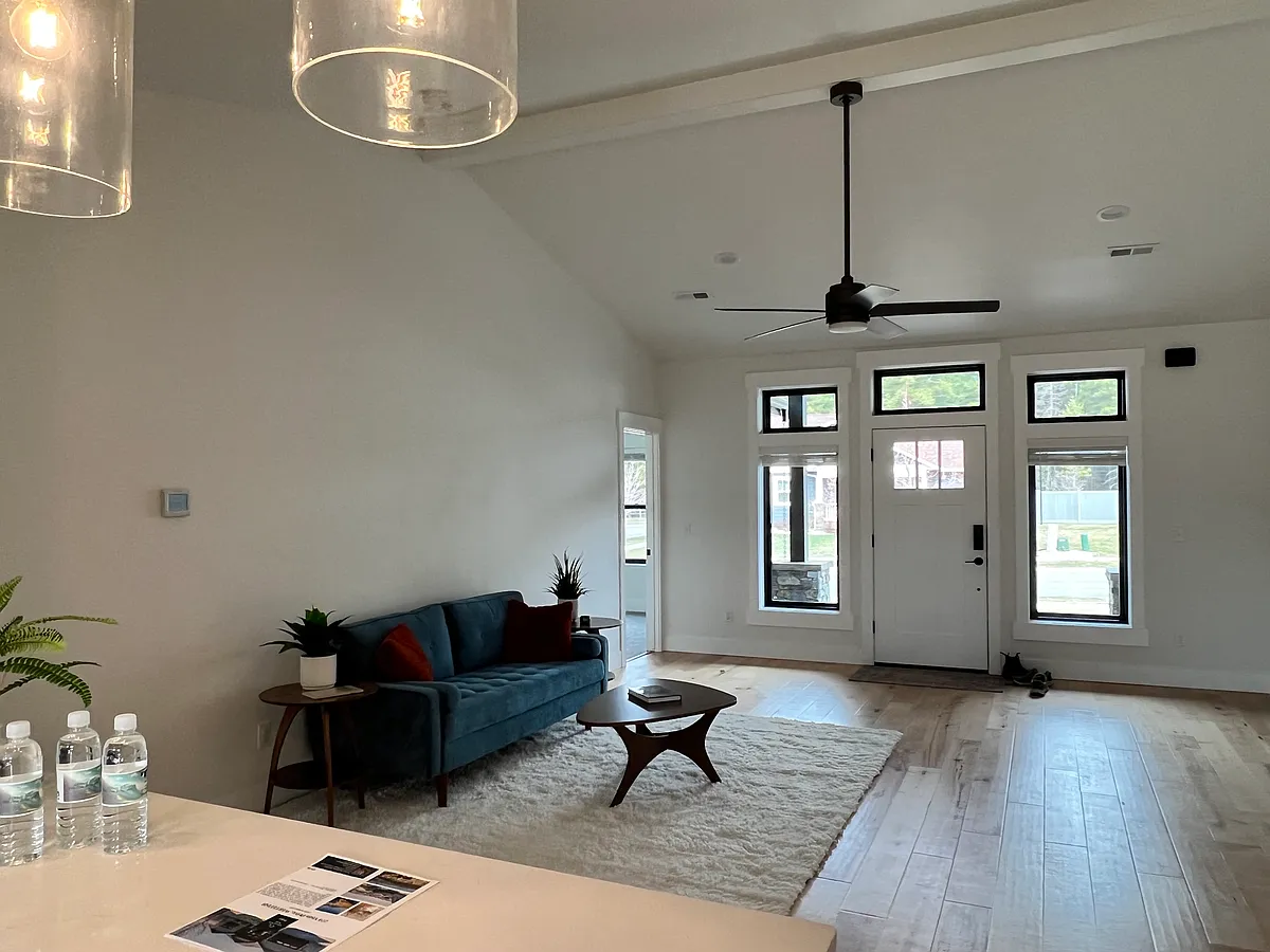 Living room and entry - 274 Vista Dr