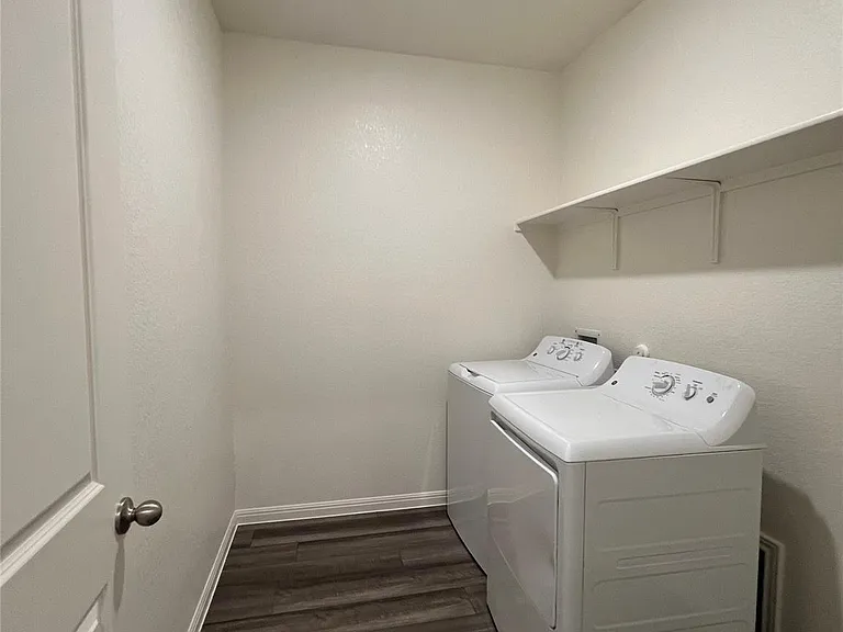 124 Rother Pl — Photo 8
