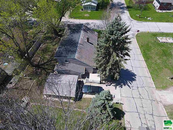 2nd image of 3438 Dupont St