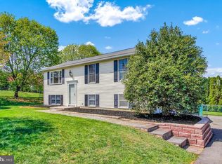 50 Country Ln, Hanover, PA 17331