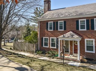 4865 28th St S #B, Arlington, VA