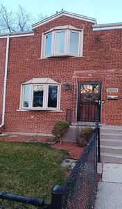 6419 S Long Ave, Chicago, IL, 60638