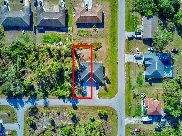 2705 Matena Ave S — Photo 19