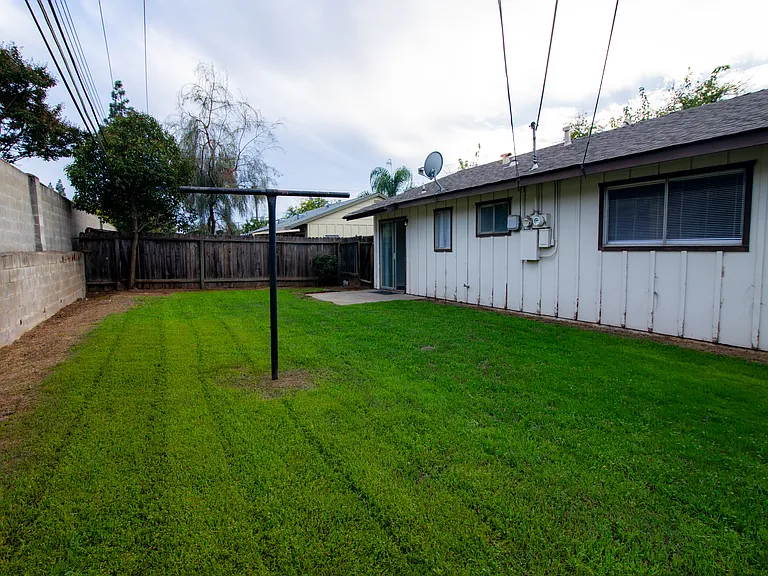 10242 S White Rock Rd-20_11132025