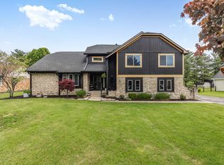 3781 S Creekside Dr, New Palestine, IN 46163