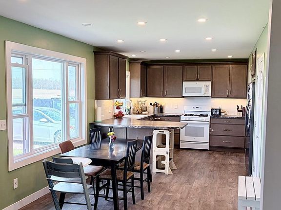 2nd image of 1530 W Us Highway 224