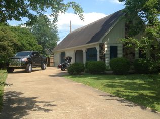 2424 Old Wolfe Rd, Caledonia, MS 39740