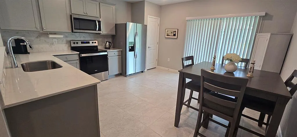 3 bed, 2.0 bath, 1256 sqft, $2,150 — Photo 3