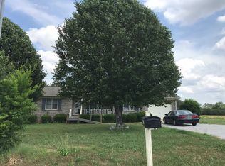 143 Thompson Ln, Hazel Green, AL 35750