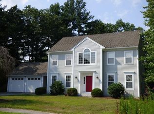 6 Meadowcrest Ln, Chelmsford, MA 01824
