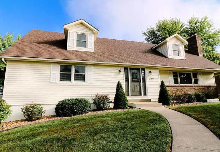 503 Aspen Way — Photo 1
