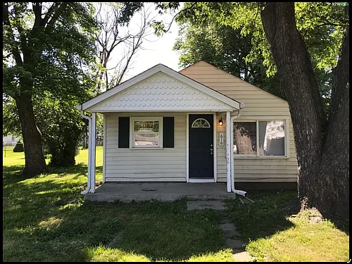 610 Ingomar St Photo 1