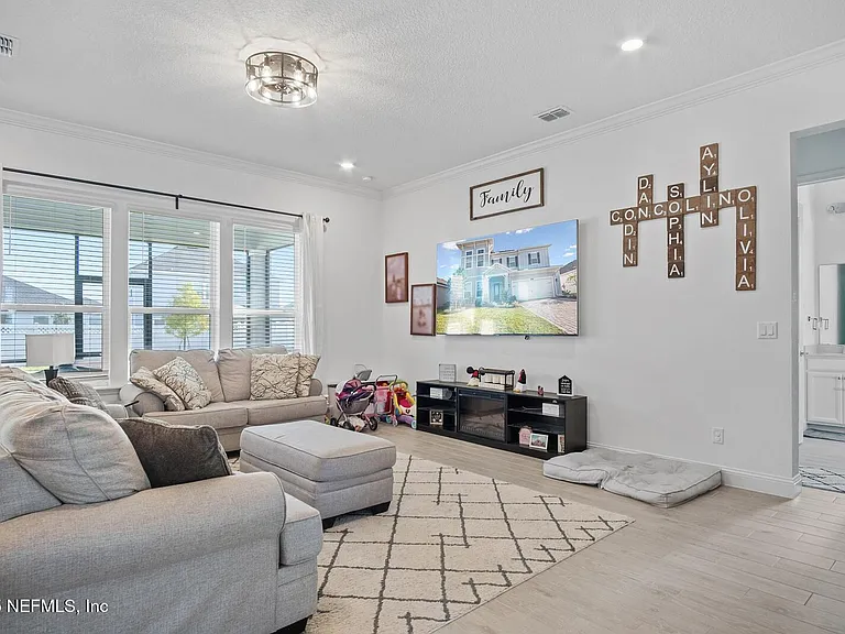 181 Oaklawn Ct — Photo 10