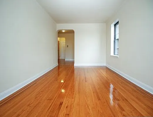 Rented by SW Queens Mezzanine | media 10