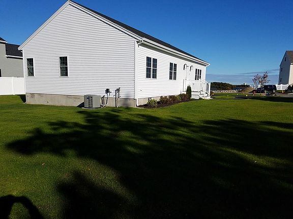 4th image of 10 Marshall Cir
