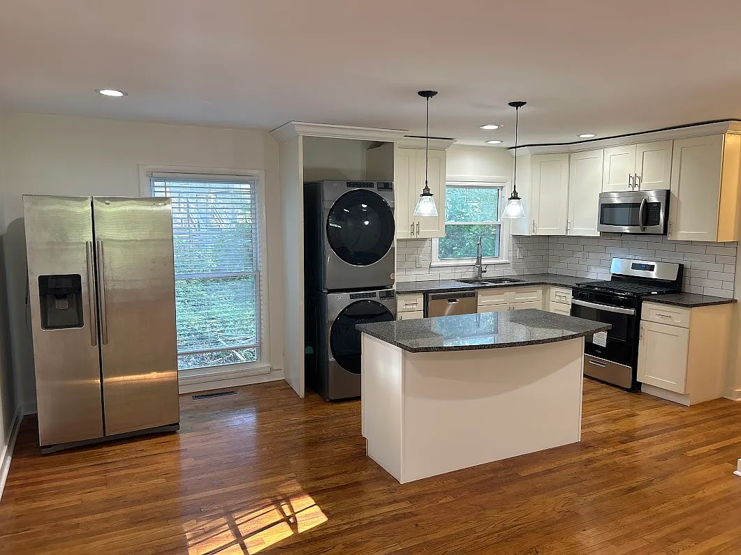 3 bed, 1950 sqft, $1,495 — Photo 2